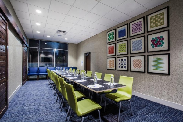 Holiday Inn Express Queensbury - Lake George Area image 20