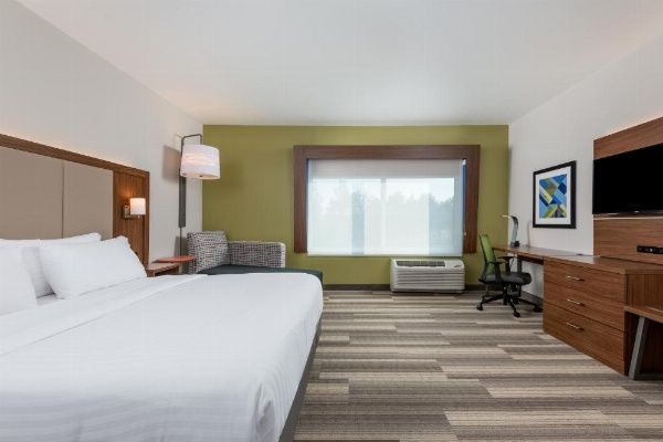 Holiday Inn Express Queensbury - Lake George Area image 9